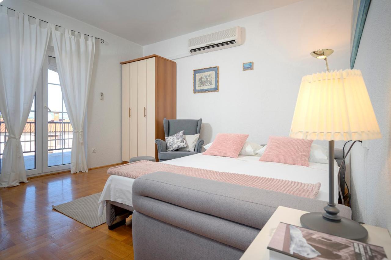 Apartment Nela Kalina Jelsa  Eksteriør billede
