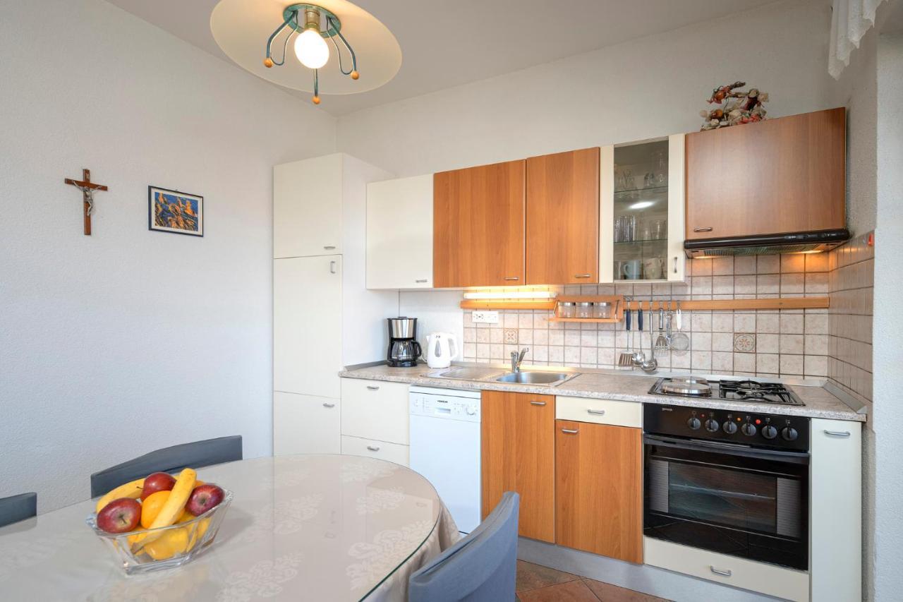 Apartment Nela Kalina Jelsa  Eksteriør billede